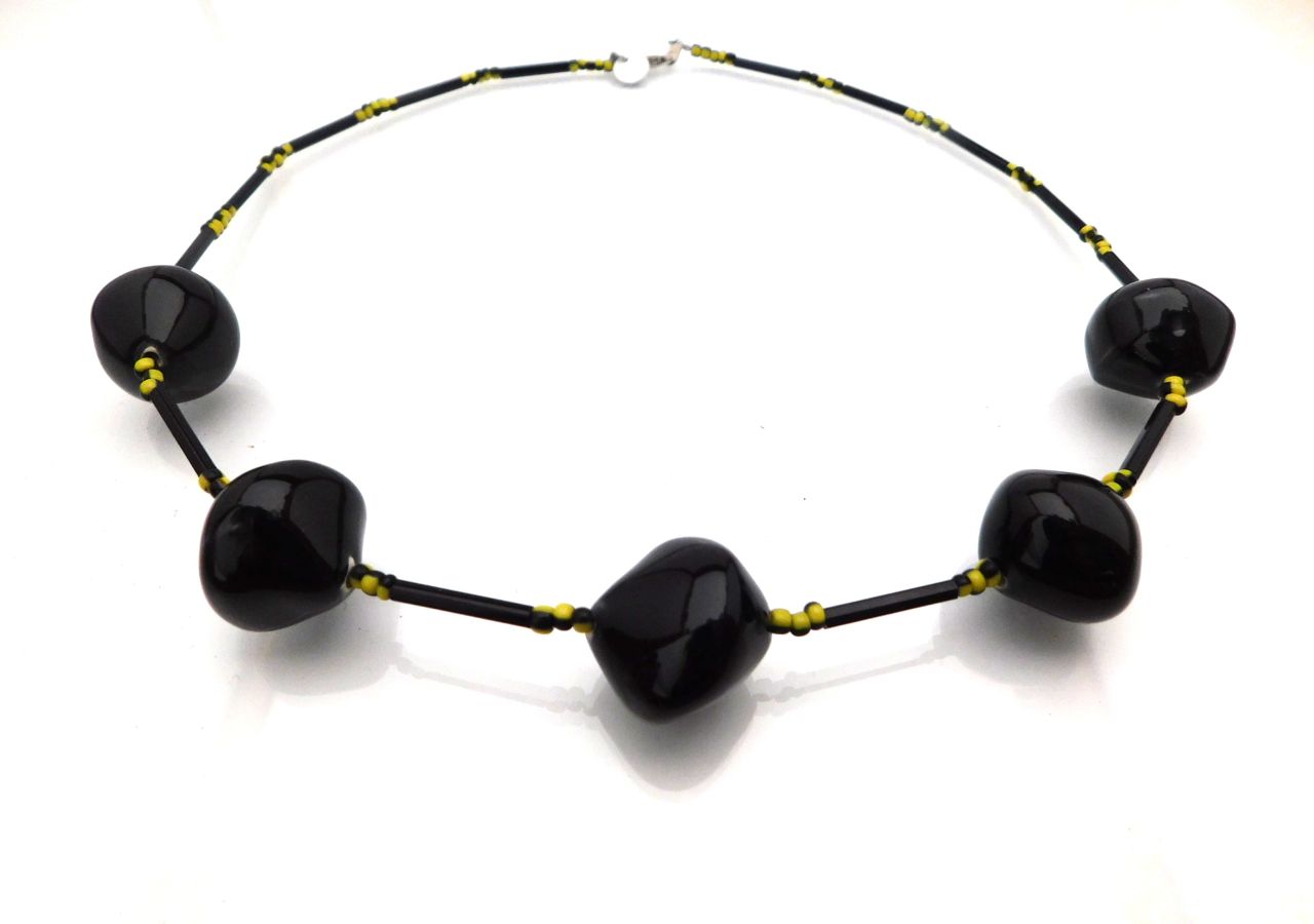 " Cirmos fekete " kerámia nyakék